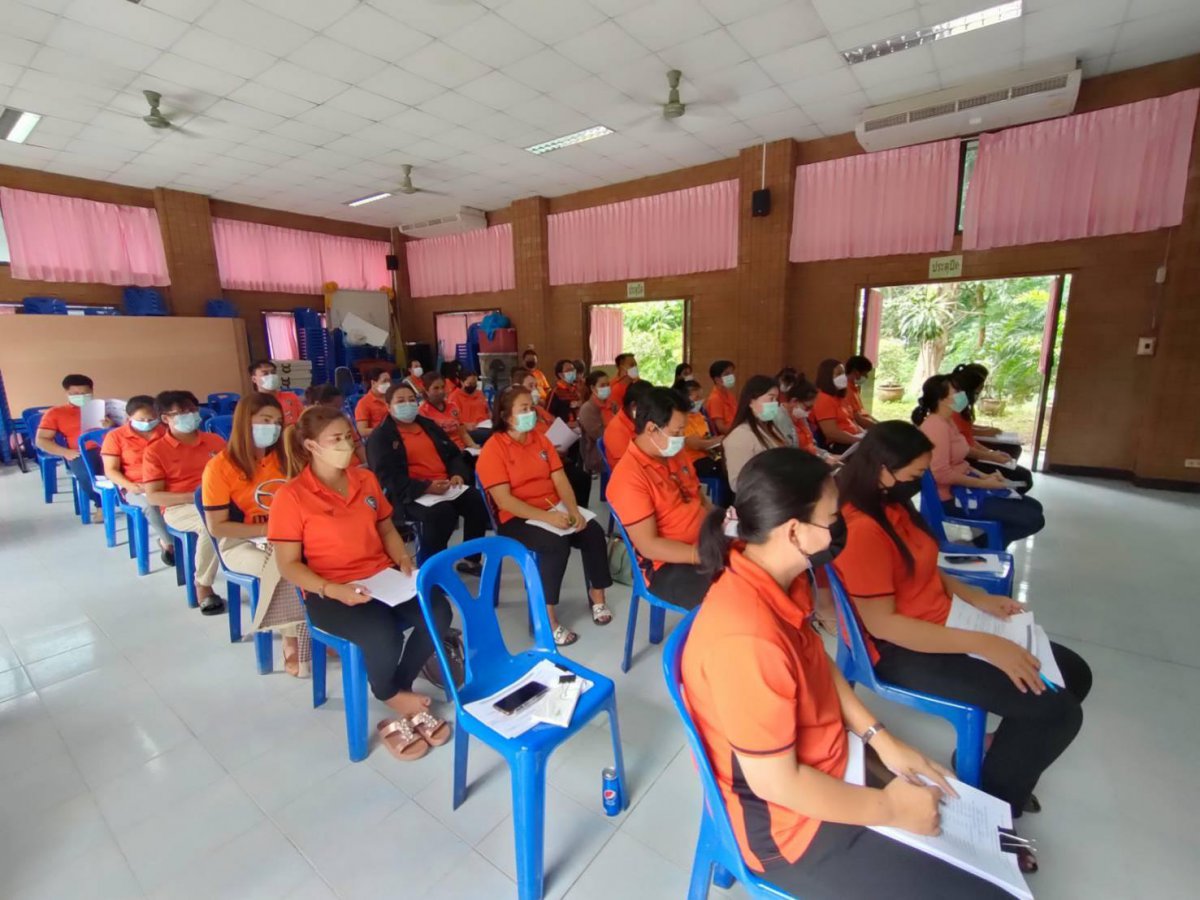 ประชุมเจ้าหน้าที่ที่ปฏิบัติหน้าที่ ณ ศูนย์ประสานงานการเลือกตั้ง ประจำ อบต.อุดมทรัพย์