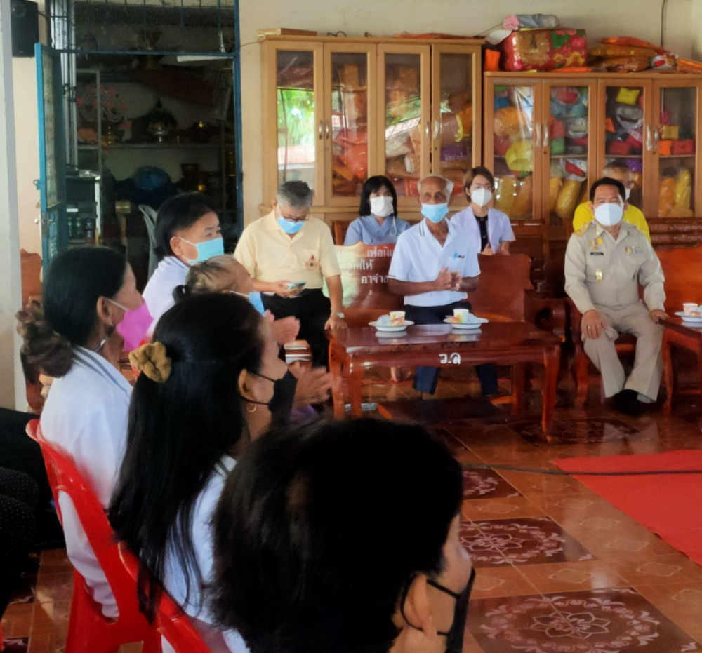 โรงเรียนผู้สูงอายุอุดมทรัพย์บุญวัฒน์ มอบประกาศเกียรติคุณ