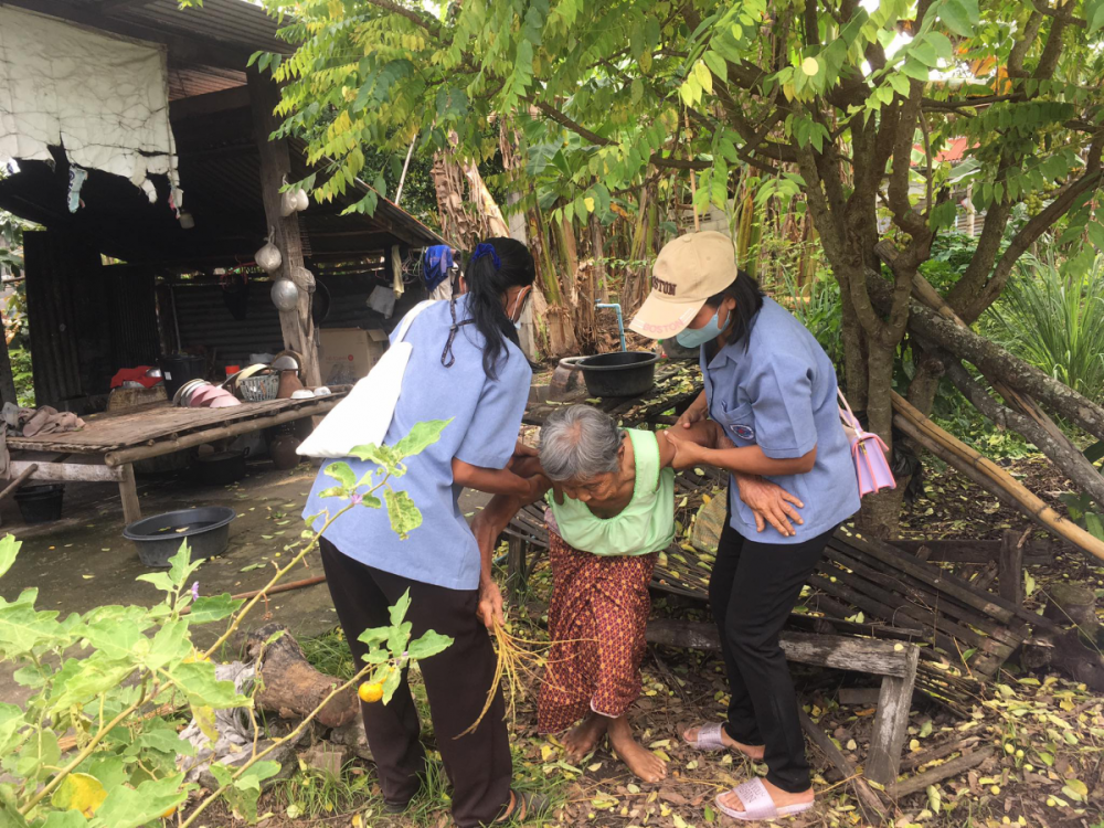 เยี่ยมผู้ป่วยติดเตียง ติดบ้าน ภายในเขตตำบลอุดมทรัพย์