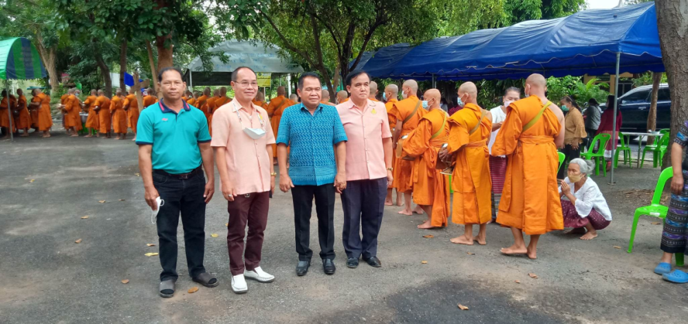 ร่วมพิธีโครงการอุปสมบทหมู่ถวายพระราชกุศลแด่ พระบาทสมเด็จพระบรมชนกาธิเบศร มหาภูมิพลอดุลยเดชมหาราช บรมนาถบพิตร ณ วัดป่าโพธิภาวัน(วัดโนนค่าง)