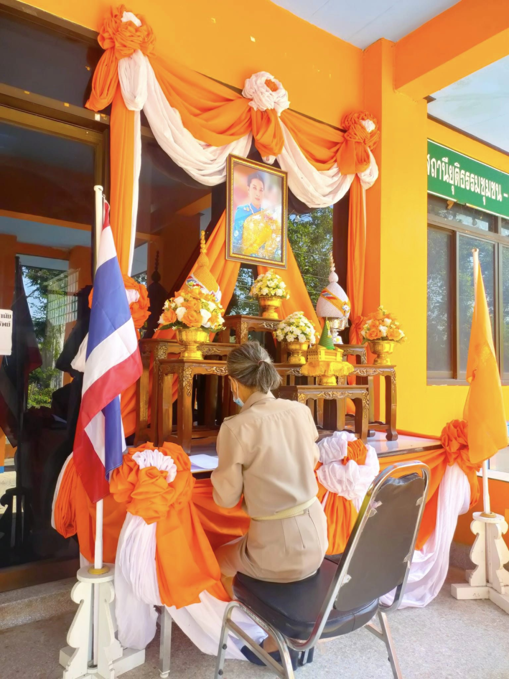 ร่วมลงนามถวายพระพร สมเด็จพระเจ้าลูกเธอ เจ้าฟ้าพัชรกิติยาภา นเรนทิราเทพยวดี กรมหลวงราชสาริณีสิริพัชร มหาวัชรราชธิดา