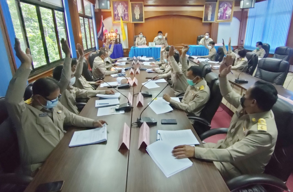 การประชุมสภาองค์การบริหารส่วนตำบลอุดมทรัพย์ สมัยสามัญ สมัยที่ 2 ครั้งที่ 1 ประจำปี 2565 ณ ห้องประชุมสภาองค์การบริหารส่วนตำบลอุดมทรัพย์ (ชั้น 2)