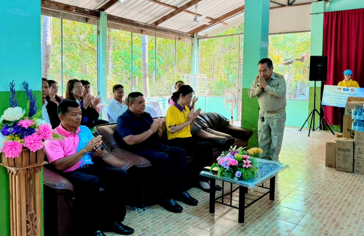 ร่วมกิจกรรมสาธารณกุศล รับมอบอุปกรณ์การเรียนการสอนและน้ำดื่ม โดยสำนักงานพัฒนาภาค 5 หน่วยบัญชาการทหารพัฒนา  ณ โรงเรียนบ้านบะใหญ่