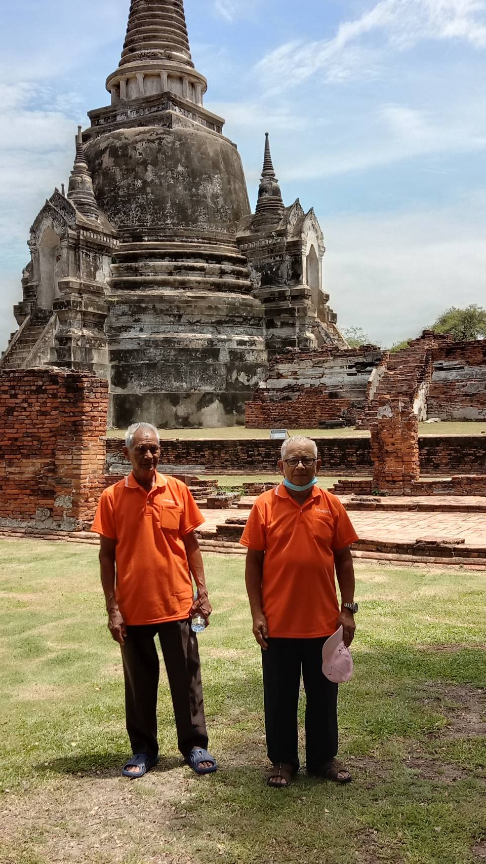 กิจกรรมโรงเรียนผู้สูงอายุอุดมทรัพย์บุญวัฒน์ ศึกษาแหล่งเรียนรู้นอกสถานที่ จ.พระนครศรีอยุธยา ในโครงการพัฒนาระบบการดูแลผู้สูงอายุและพัฒนาคุณภาพชีวิต ประจำปีงบประมาณ พ.ศ.2567