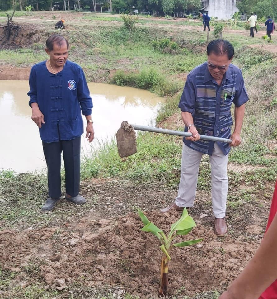 ร่วมกิจกรรมขับเคลื่อนการพัฒนาพื้นที่ต้นแบบการพัฒนาคุณภาพชีวิตตามหลักทฤษฎีใหม่ ประยุกต์สู่ "โคก หนอง นา พัฒนาชุมชน" กิจกรรม "หิ้วปิ่นโต เอามื้อสามัคคี" อำเภอวังน้ำเขียว เฉลิมพระเกียรติพระบาทสมเด็จพระเจ้าอยู่หัว เนื่องในโอกาสมหามงคลเฉลิมพระชนมพรรษา 6 รอบ 28 กรกฎาคม 2567 