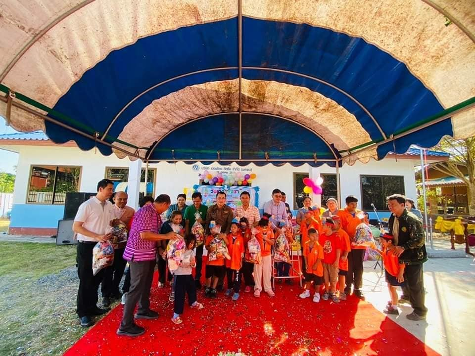 ร่วมกิจกรรมและสนับสนุนของขวัญของรางวัล ในงาน ปีใหม่สุขสันต์ วันเด็กสุขี ประจำปี 2567 ณ ศูนย์การศึกษาพิเศษ เขตการศึกษา 11 หน่วยบริการวังน้ำเขียว จังหวัดนครราชสีมา (อาคารบ้านปฏิรูปที่ดิน)