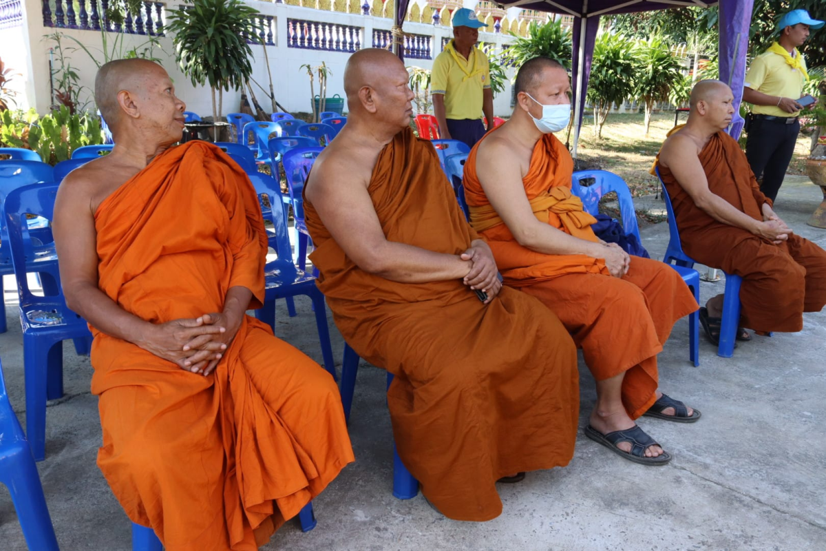 ร่วมกิจกรรมจิตอาสา ในโครงการสร้างความปรองดองสมานฉันท์ โดยใช้หลักธรรมทางพระพุทธศาสนา "หมู่บ้านรักษาศีล 5 ขยายผลสู่หมู่บ้านศีลธรรม" ตำบลอุดมทรัพย์ อำเภอวังน้ำเขียว จังหวัดนครราชสีมา 