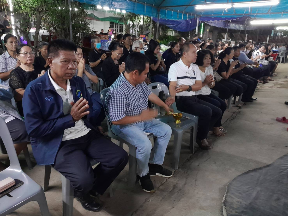 ร่วมฟังสวดพระอภิธรรมศพพ่อบุญมา ของกิ่ง ณ บ้านโนนค่าง หมู่ที่ 7 (บิดาของสมาชิกสภา อบต.อุดมทรัพย์ เขต 7)