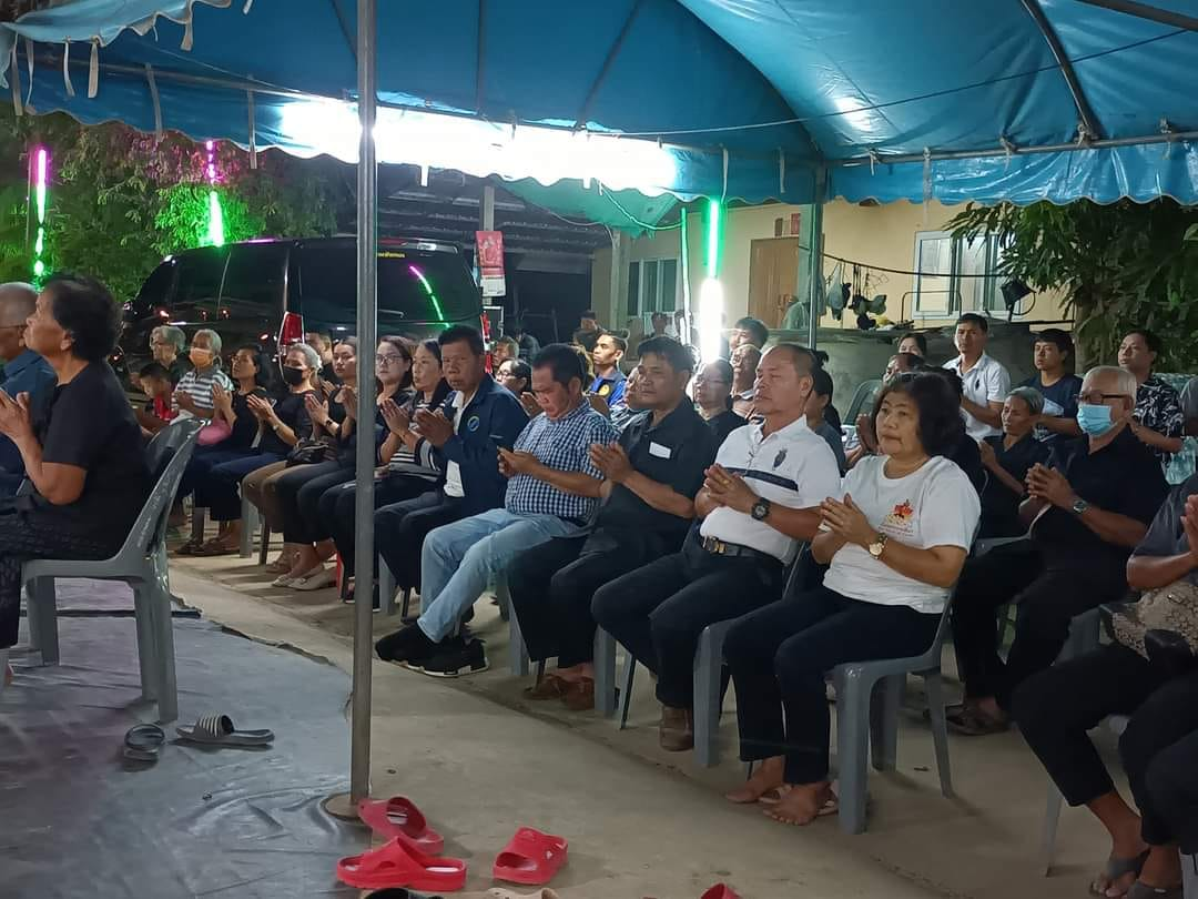 ร่วมฟังสวดพระอภิธรรมศพพ่อบุญมา ของกิ่ง ณ บ้านโนนค่าง หมู่ที่ 7 (บิดาของสมาชิกสภา อบต.อุดมทรัพย์ เขต 7)