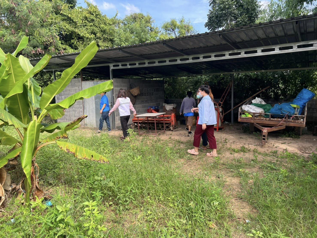 ดำเนินการฉีดพ่นหมอกควันกำจัดลูกน้ำยุงลาย บริเวณภายในหมู่บ้านวังน้ำเขียว หมู่ที่ 9