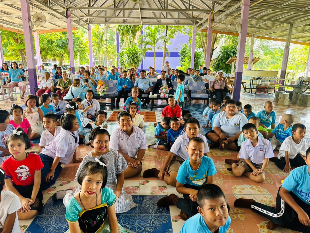  ประธานเปิดกิจกรรมวันแม่แห่งชาติ ณ โรงเรียนบ้านวังน้ำเขียว (พ่วงโพธิ์อุปถัมภ์)