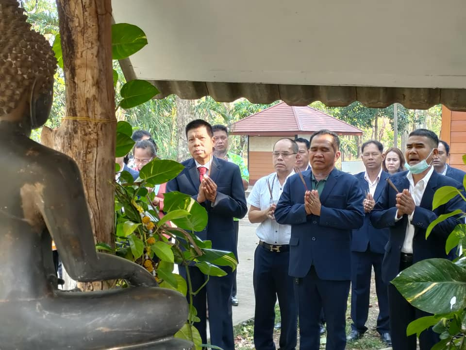 พิธีเคลื่อนย้ายองค์พระพุทธรูปประจำองค์การบริหารส่วนตำบลอุดมทรัพย์เพื่อนำไปประดิษฐานในตำแหน่งใหม่ด้านหน้าสำนักงาน 