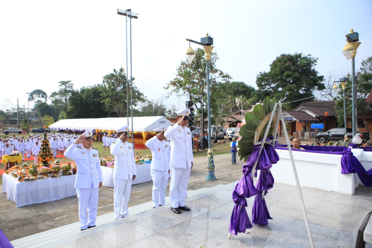 ร่วมพิธีสักการะและรำบวงสรวงอนุสาวรีย์ท้าวสุรนารีองค์ประจำอำเภอวังน้ำเขียว ประจำปี 2567 