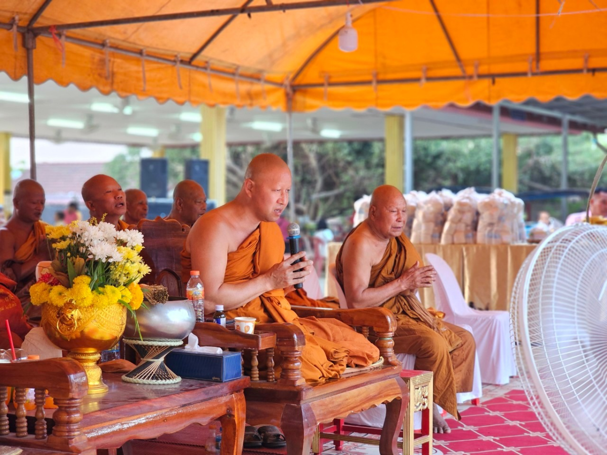 ร่วมงานโครงการขอขมาบูชาพระแม่โพสพและการรับขวัญผู้มีบุญมาเกิดใหม่ (สู่ขวัญข้าวตำบลอุดมทรัพย์) ณ วัดศิริมังคลาราม (วัดโนนเหลื่อม)