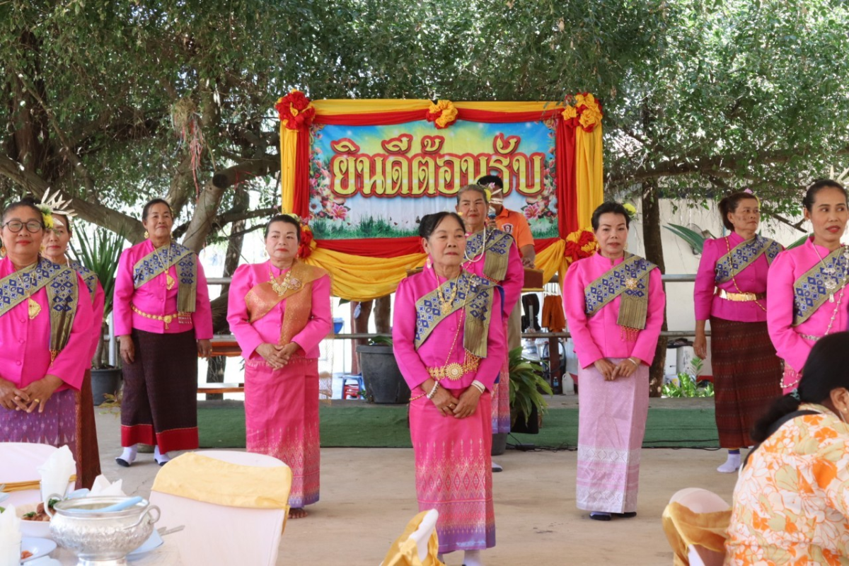 โรงเรียนผู้สูงอายุอุดมทรัพย์บุญวัฒน์ องค์การบริหารส่วนตำบลอุดมทรัพย์ อำเภอวังน้ำเขียว จังหวัดนครราชสีมา ต้อนรับคณะศึกษาดูงานโครงการพัฒนาคุณภาพชีวิตผู้สูงอายุ ประจำปีงบประมาณ พ.ศ 2567 จากเทศบาลตำบลแปลงยาว อำเภอแปลงยาว จังหวัดฉะเชิงเทรา