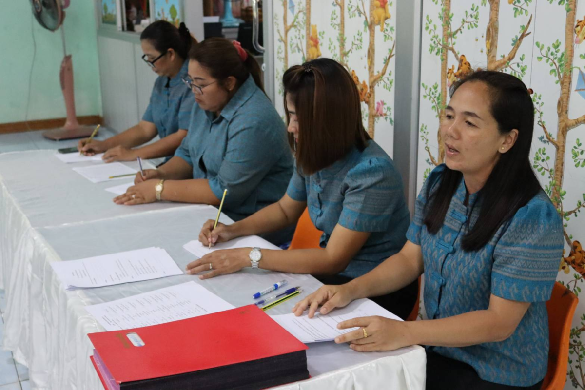 ดำเนินงานโครงการประชุมผู้ปกครองและปฐมนิเทศเด็กปฐมวัย ประจำปีการศึกษา 2566 จัดประชุมผู้ปกครองศูนย์พัฒนาเด็กเล็กอุดมทรัพย์