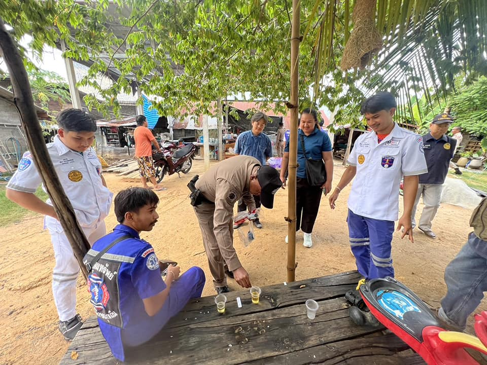 ร่วมกิจกรรมตรวจเชิงรุกตามโครงการดำเนินงานชุมชนบำบัดอย่างยั่งยืน เพื่อแก้ไขปัญหายาเสพติดแบบครบวงจรตามยุทธศาสตร์ชาติ โดยชุดปฏิบัติการชุมชนยั่งยืน สถานีตำรวจภูธรอุดมทรัพย์ 