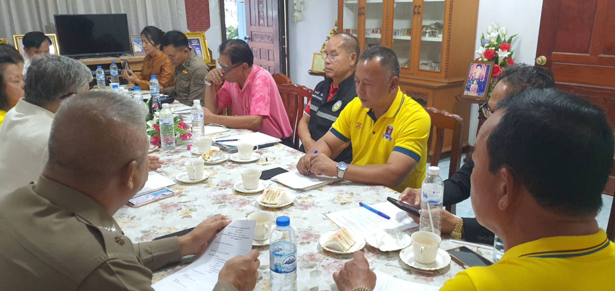 ร่วมการประชุมคณะกรรมการตรวจสอบและติดตามการบริหารงานสถานีตำรวจภูธรอุดมทรัพย์ (กต.ตร.สภ.อุดมทรัพย์) ณ สำนักแก่นเพชร(บ้านพักนายบุญญฤทธิ์ ปั่นกิ่ง นายกพุทธสมาคมอำเภอวังน้ำเขียว)