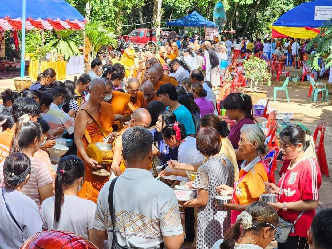 ร่วมทำบุญใส่บาตรงานเข้าปริวาสกรรมปฏิบัติธรรมรำลึกคุณหลวงพ่อพระครูประโชติสังฆกิจ (ระหว่างวันที่ 29 มิถุนายน ถึง 8 กรกฎาคม 2567) ณ วัดห้วยพรหม