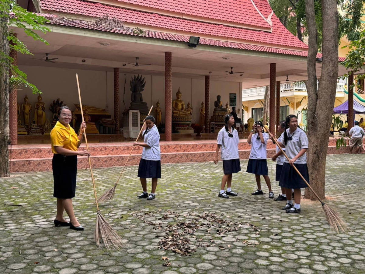 โครงการวัด ประชา รัฐ สร้างสุข ระยะ 5 ปี (พ.ศ. 2566 - 2570) ตำบลอุดมทรัพย์ อำเภอวังน้ำเขียว จังหวัดนครราชสีมา กิจกรรม "รวมพลังสัปปายะสู่วัดด้วยวิธี ๕ส" (Big Cleaning Day) เพื่อเฉลิมพระเกียรติและถวายเป็นพระราชกุศลฯ พระบาทสมเด็จพระเจ้าอยู่หัว เนื่องในโอกาสมหามงคลวันเฉลิมพระชนมพรรษา 6 รอบ 28 กรกฎาคม 2567