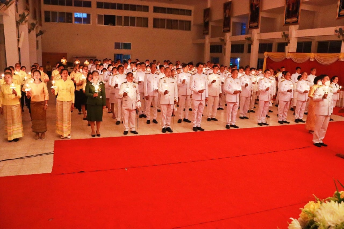 ร่วมกิจกรรมเฉลิมพระเกียรติพระบาทสมเด็จพระเจ้าอยู่หัว เนื่องในโอกาสพระราชพิธีมหามงคลเฉลิมพระชนมพรรษา 6 รอบ 72 พรรษา ณ หอประชุมอำเภอวังน้ำเขียว 