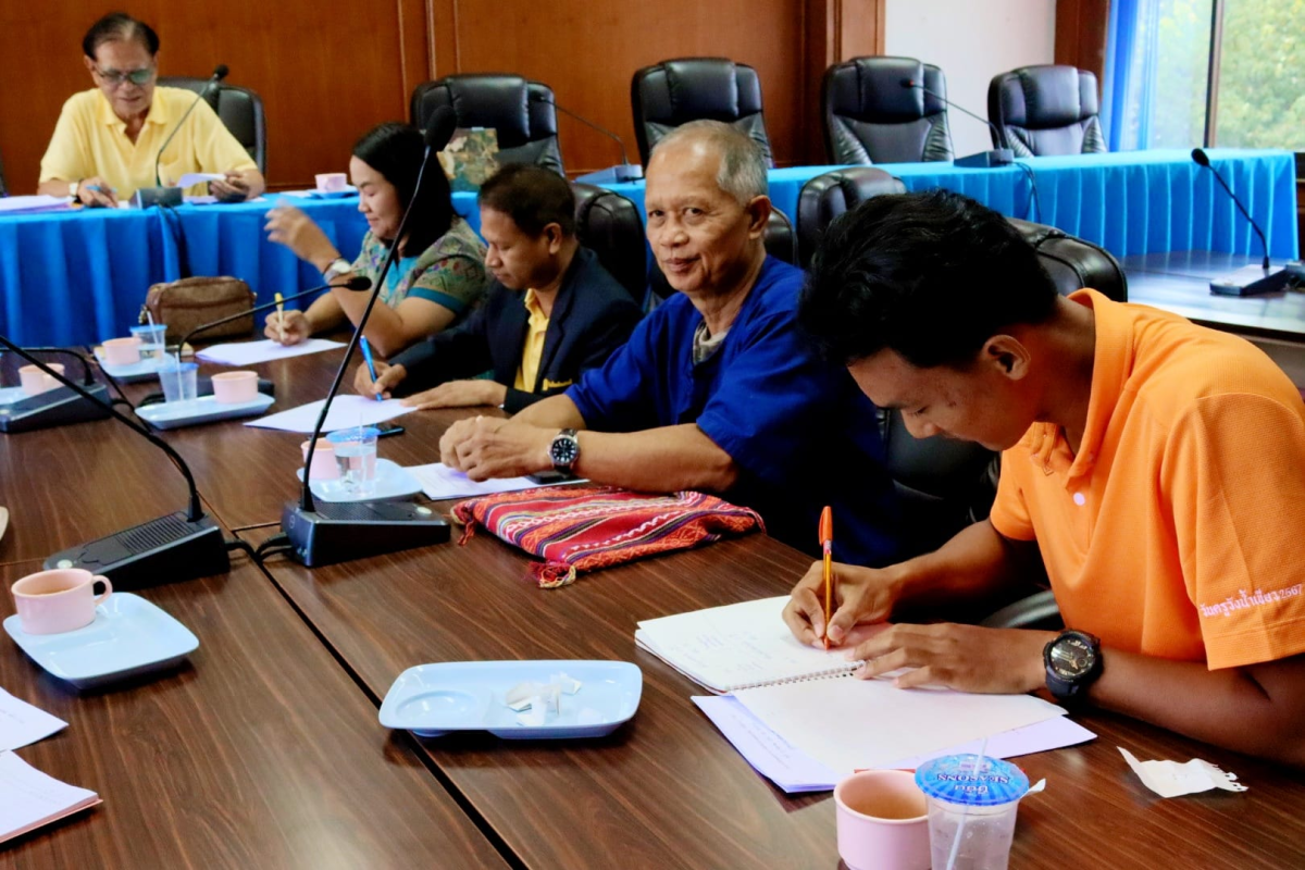 การประชุมแนวทางการจัดกีฬาตำบลอุดมทรัพย์ ครั้งที่ 41 ปี 2567 คณะผู้บริหารสถานศึกษา (สพป.) 