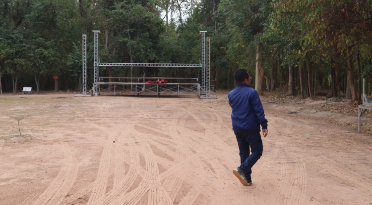 ปรับภูมิทัศน์เตรียมสถานที่จัดกิจกรรมงานวันเด็กประจำปี 2568