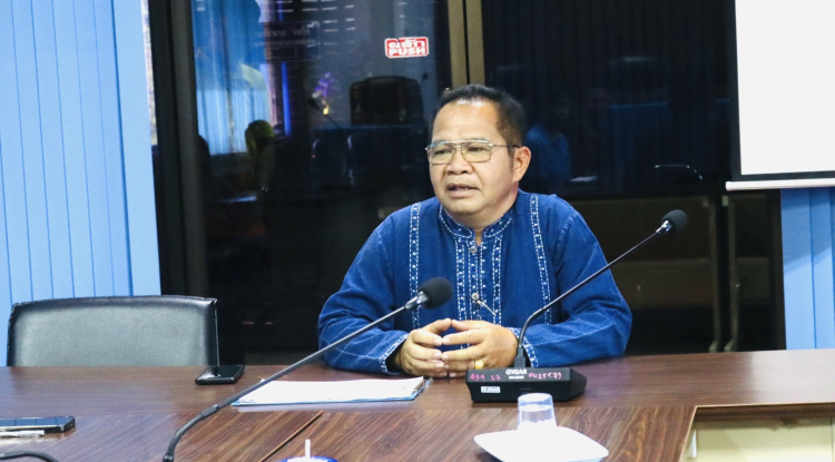 การมอบเงินให้ความช่วยเหลือผู้ประสบภัยพิบัติสัตว์ป่าทำลายพืชผลทางการเกษตร