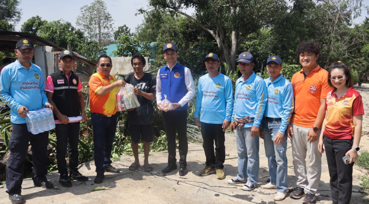 ลงพื้นที่ตรวจเยี่ยมและให้กำลังใจผู้ประสบภัยจากลมพายุวาตภัย บ้านหัวเขาทอง ม.15 และบ้านหนองโสมง ม.6 