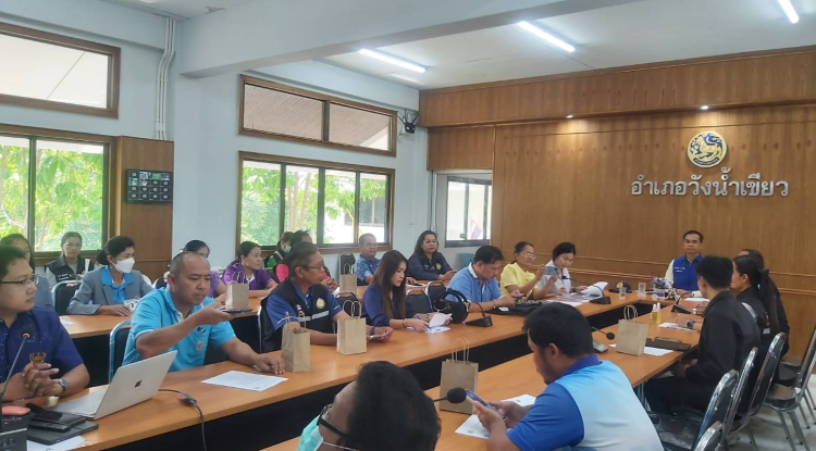 เข้าร่วมประชุมเปิดศูนย์ปฏิบัติการตอบโต้ภาวะฉุกเฉินด้านการแพทย์และสาธารณสุข (EOC)