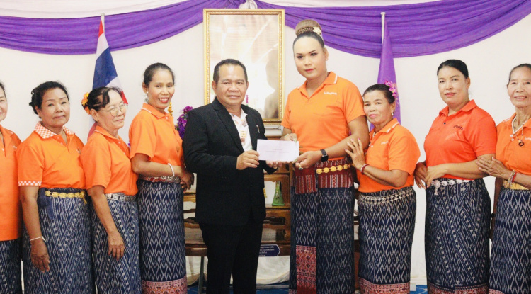 พิธีมอบใบประกาศนียบัตร โรงเรียนผู้สูงอายุอุดมทรัพย์บุญวัฒน์ ประจำปี 2568