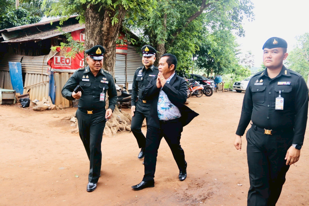 พิธีมอบบ้านตามโครงการ "ซ่อมแซมบ้านให้ทหารที่มีฐานะยากจน"