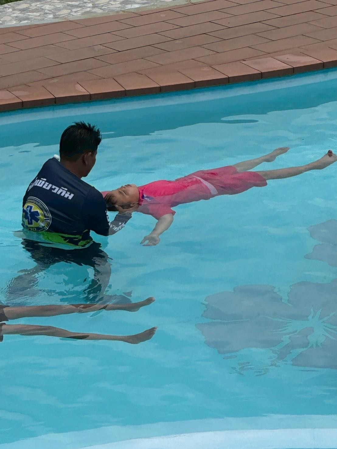 โครงการอบรมเชิงปฏิบัติการเพื่อพัฒนาศักยภาพเด็กนักเรียน ในการป้องกันและช่วยเหลือเด็กจมน้ำ ประจำปีงบประมาณ 2568 