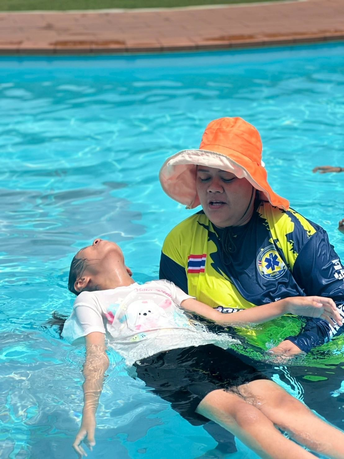 โครงการอบรมเชิงปฏิบัติการเพื่อพัฒนาศักยภาพเด็กนักเรียน ในการป้องกันและช่วยเหลือเด็กจมน้ำ ประจำปีงบประมาณ 2568 