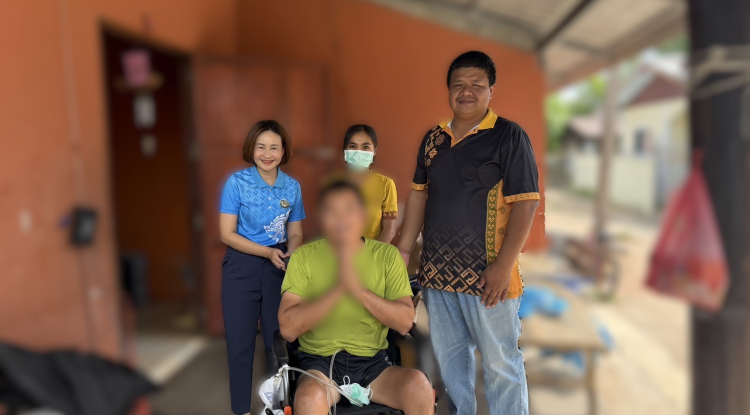 มอบรถเข็นสำหรับผู้พิการ ภายในพื้นที่ตำบลอุดมทรัพย์