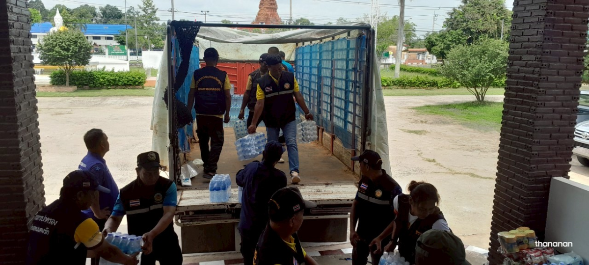 กิจกรรมมอบเครื่องอุปโภคบริโภค เพื่อสนับสนุนนการปฏิบัติงานของเจ้าหน้าที่ และสร้างขวัญกำลังใจให้กับพี่น้องประชาชนที่อาศัยอยู่ในเขตชายแดนไทย-กัมพูชา