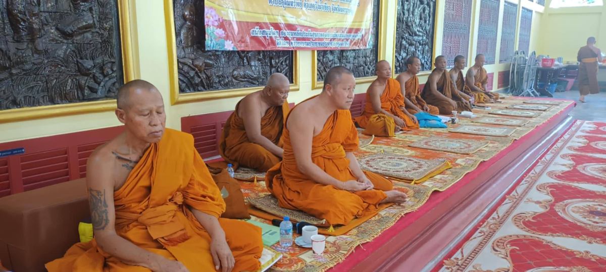 โครงการปฏิบัติธรรมอุโบสถศีลสัญจรตำบลอุดมทรัพย์ ประจำปี 2568 วัดคำช้อย(บะใหญ่)