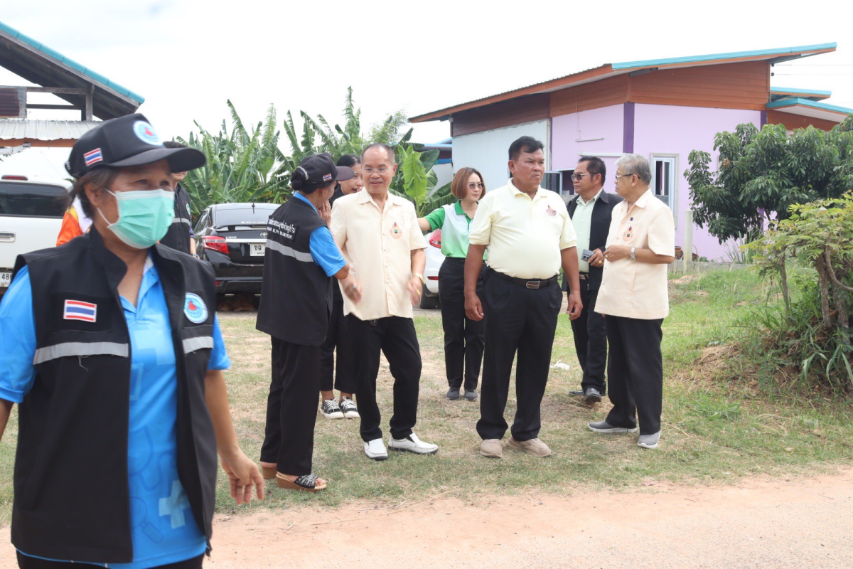 พิธีมอบโล่ประกาศเกียรติคุณ และเข็มที่ระลึก ผู้มีอายุ 100 ปีขึ้นไป