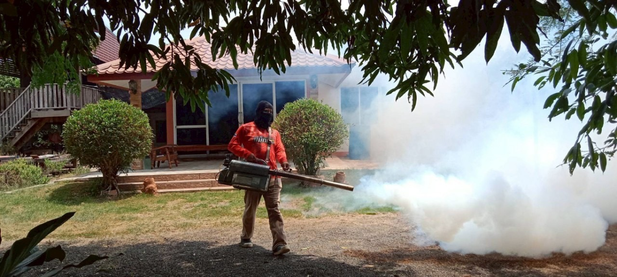 กิจกรรมฉีดพ่นหมอกควันกำจัดลูกน้ำยุงลาย ครั้งที่ 1 บริเวณภายในหมู่บ้านโนนค่าง หมู่ที่7