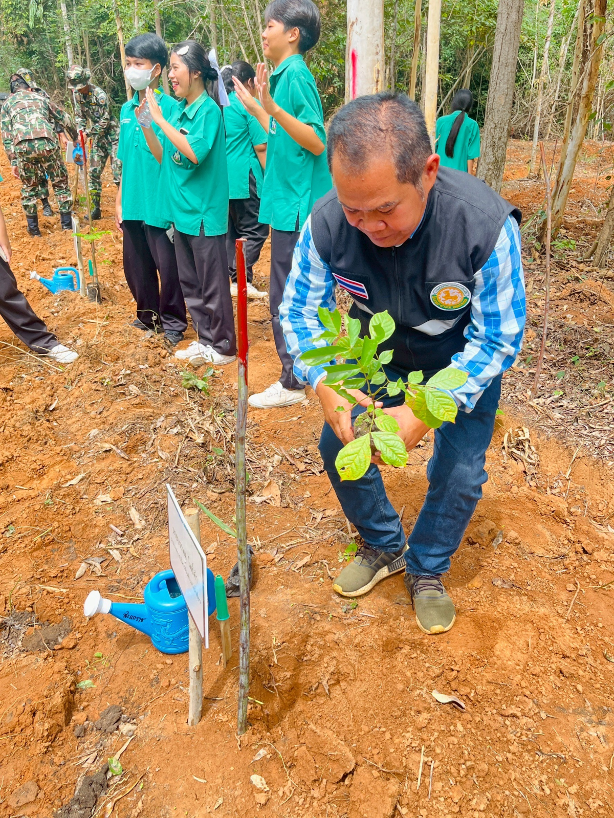 โครงการปลูกป่าเพื่อรองรับนโยบายความเป็นกลางทางคาร์บอนของมหาวิทยาลัยเกษตรศาสตร์