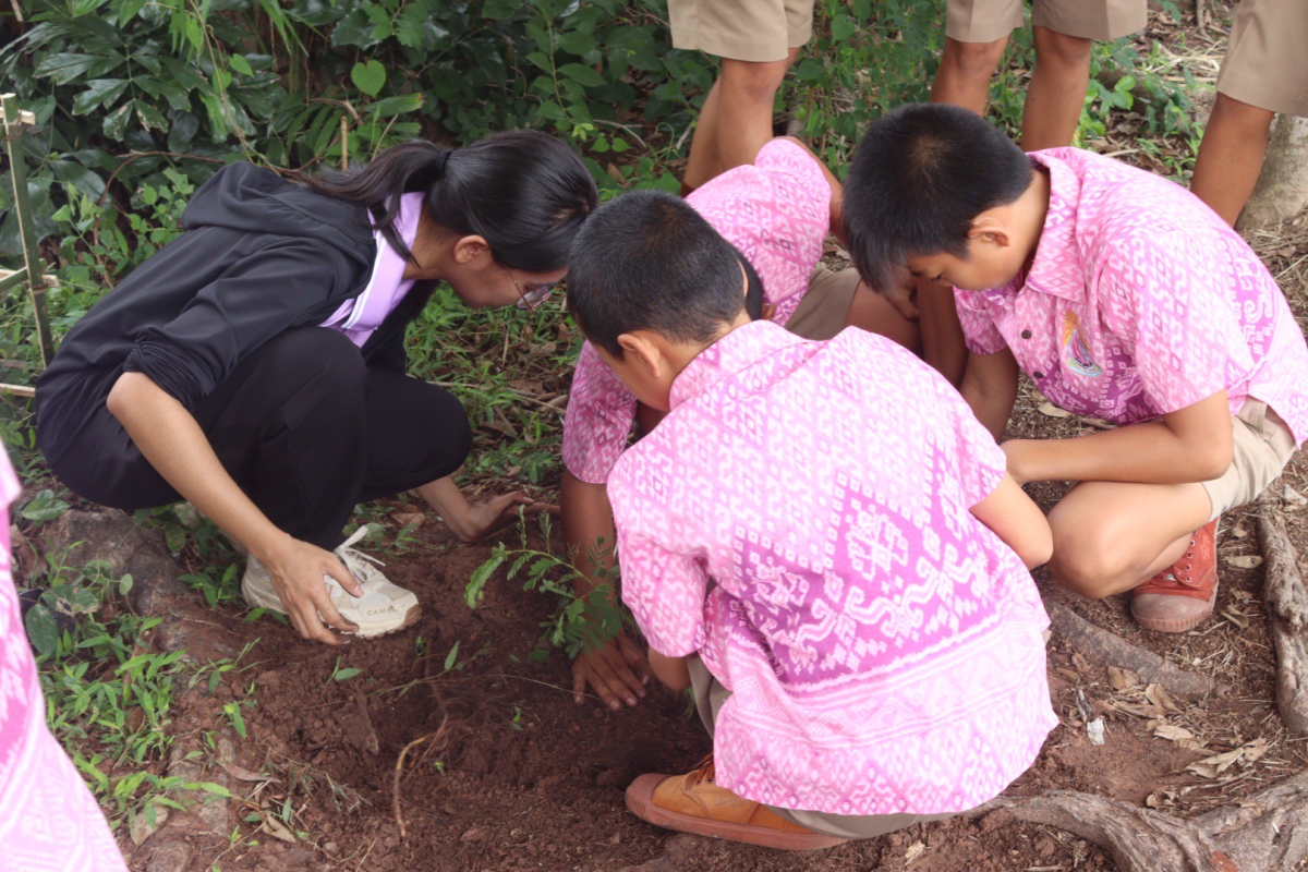 โครงการสนับสนุนเครือข่าย อพ.สร ด้านความเป็นกลางคาร์บอน และการปรับตัวต่อการเปลี่ยนแปลงสภาพภูมิอากาศ ภายได้โครงการอนุรักษ์พันธุกรรมพืชอันเนื่องมาจากพระราชดำริ สมเด็จพระเทพรัตนรายสุดาฯ สยามบรมราชกุมารี