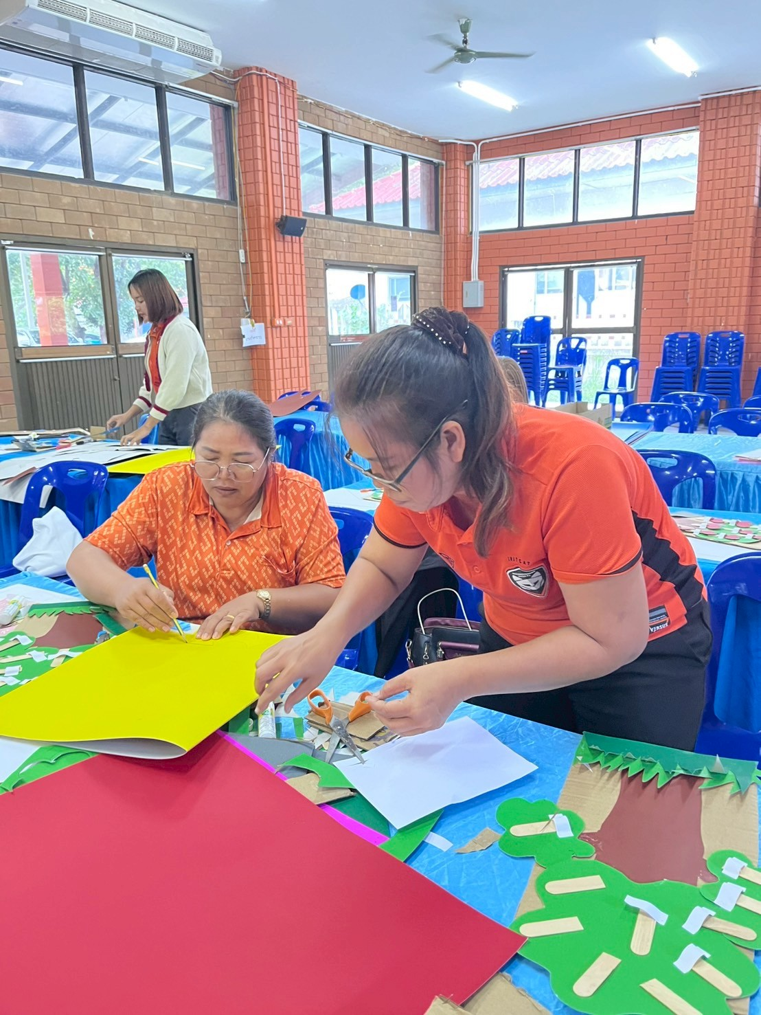 โครงการศึกษาดูงานทางการศึกษา บุคลากรและผู้ที่เกี่ยวข้องกับการพัฒนาศูนย์พัฒนาเด็กเล็กในเขตตำบลอุดมทรัพย์ ประจำปี 2568