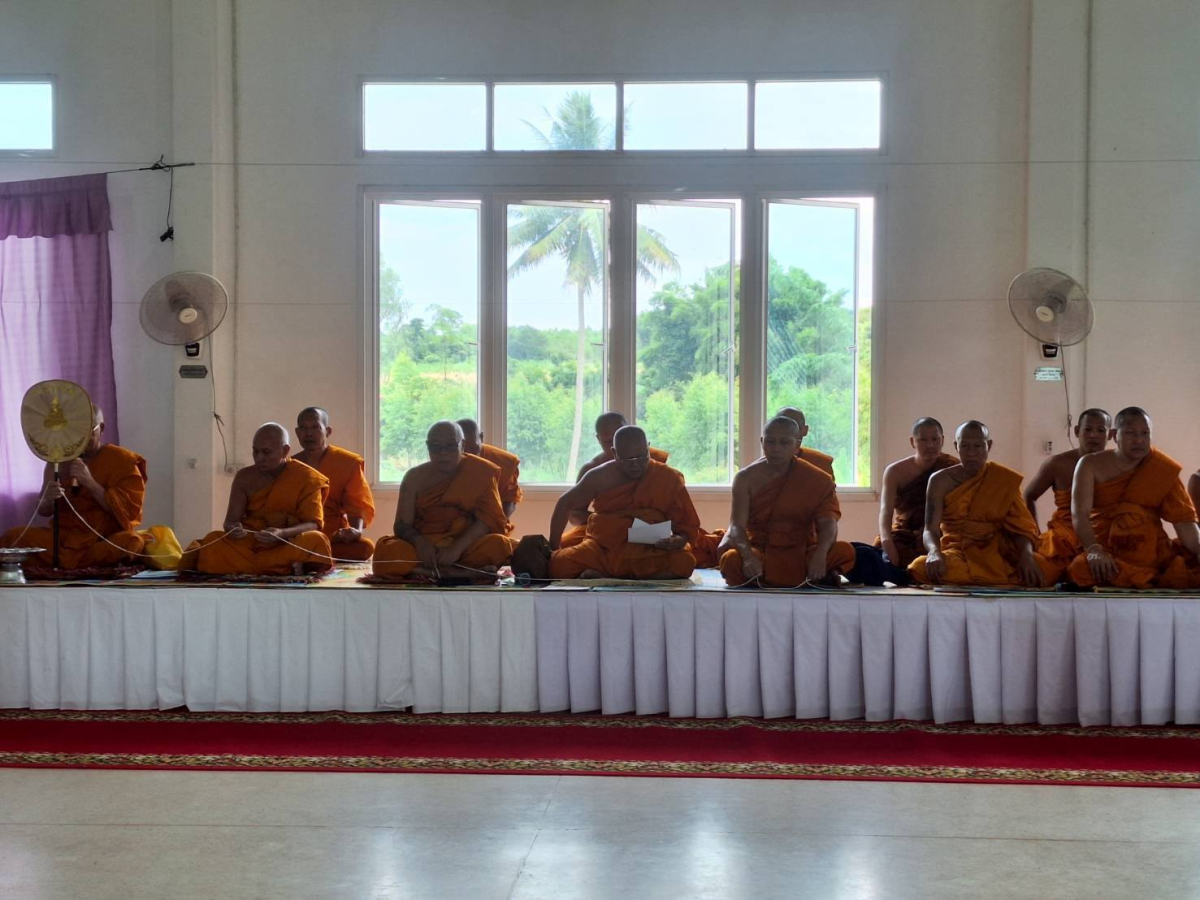 พิธีเจริญพระพุทธมนต์เฉลิมพระเกียรติและถวายพระพรชัยมงคลแด่ พระบาทสมเด็จพระเจ้าอยู่หัวและพระบรมวงศานุวงศ์