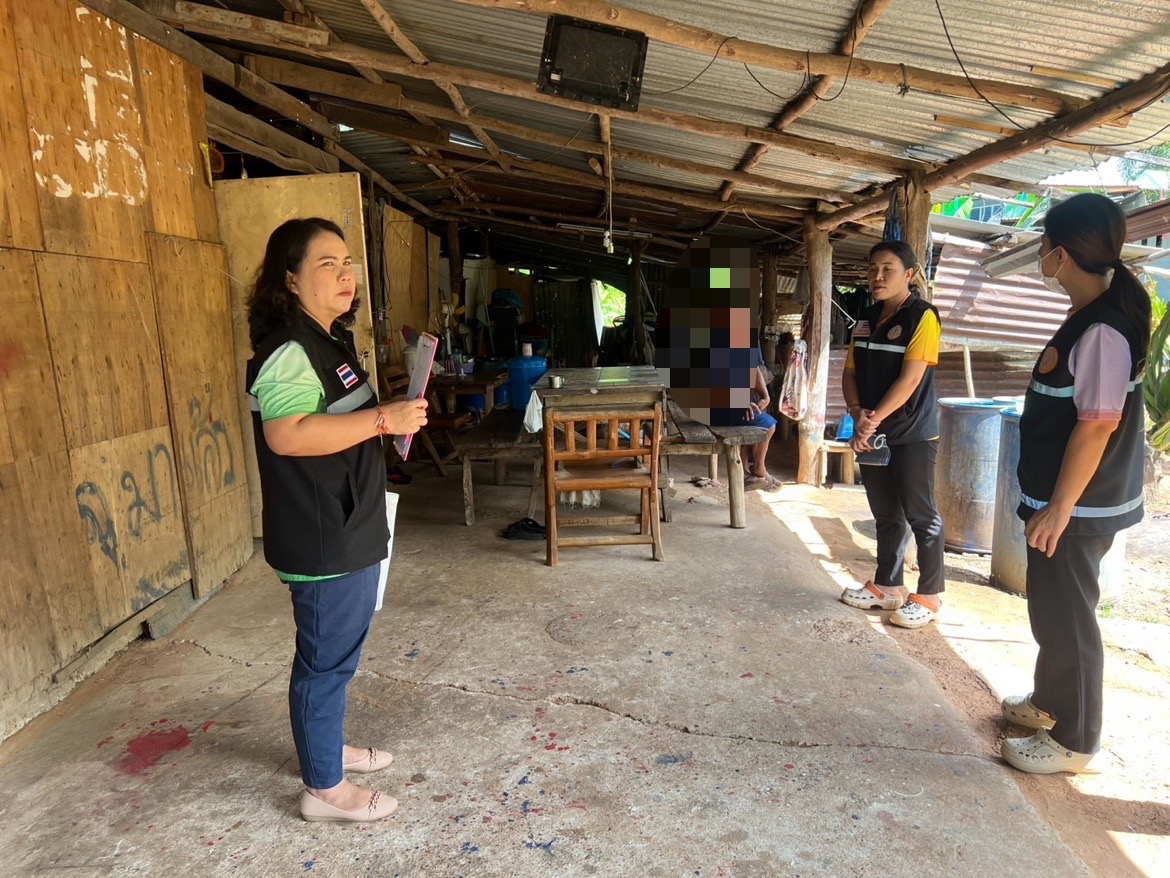 ลงพื้นที่ดำเนินการช่วยเหลือด้านสาธารณสุขและสุขภาพ ภายในตำบลอุดมทรัพย์ โดยศูนย์ฟื้นฟูสภาพทางสังคม