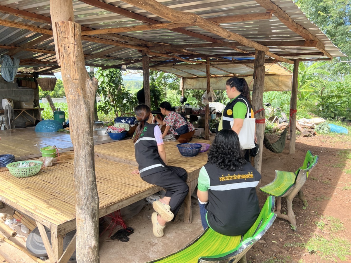 ลงพื้นที่ดำเนินการช่วยเหลือด้านสาธารณสุขและสุขภาพ ภายในตำบลอุดมทรัพย์ โดยศูนย์ฟื้นฟูสภาพทางสังคม