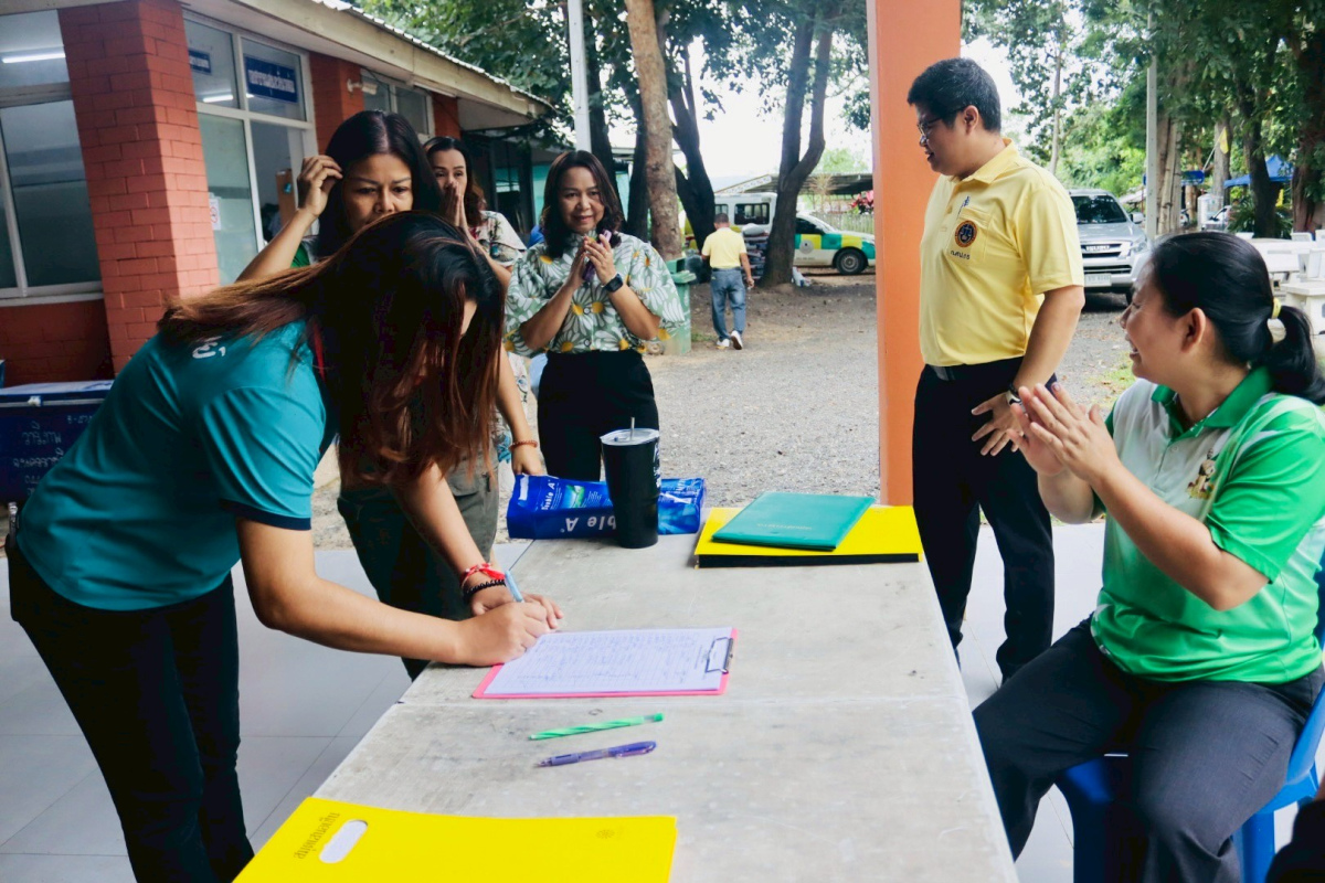 โครงการอบรมให้ความรู้การป้องกันและแก้ไขปัญหาทุจริตคอรัปชั่นโดยยึดหลักความโปร่งใสขึ้น 