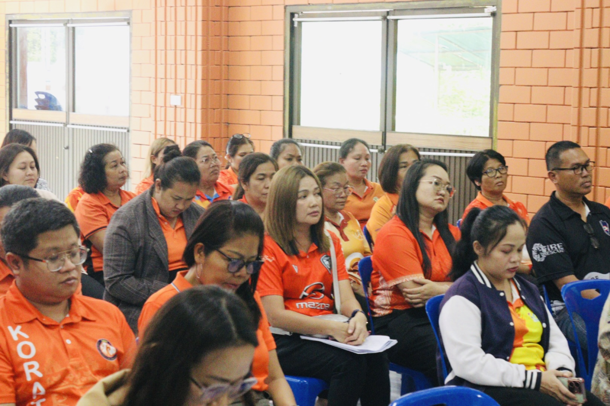 ประชุม คณะผู้บริหาร หัวหน้าส่วนราชการ พนักงานส่วนตำบล ลูกจ้างประจำ พนักงานจ้าง องค์การบริหารส่วนตำบลอุดมทรัพย์ประจำเดือนตุลาคม 2568