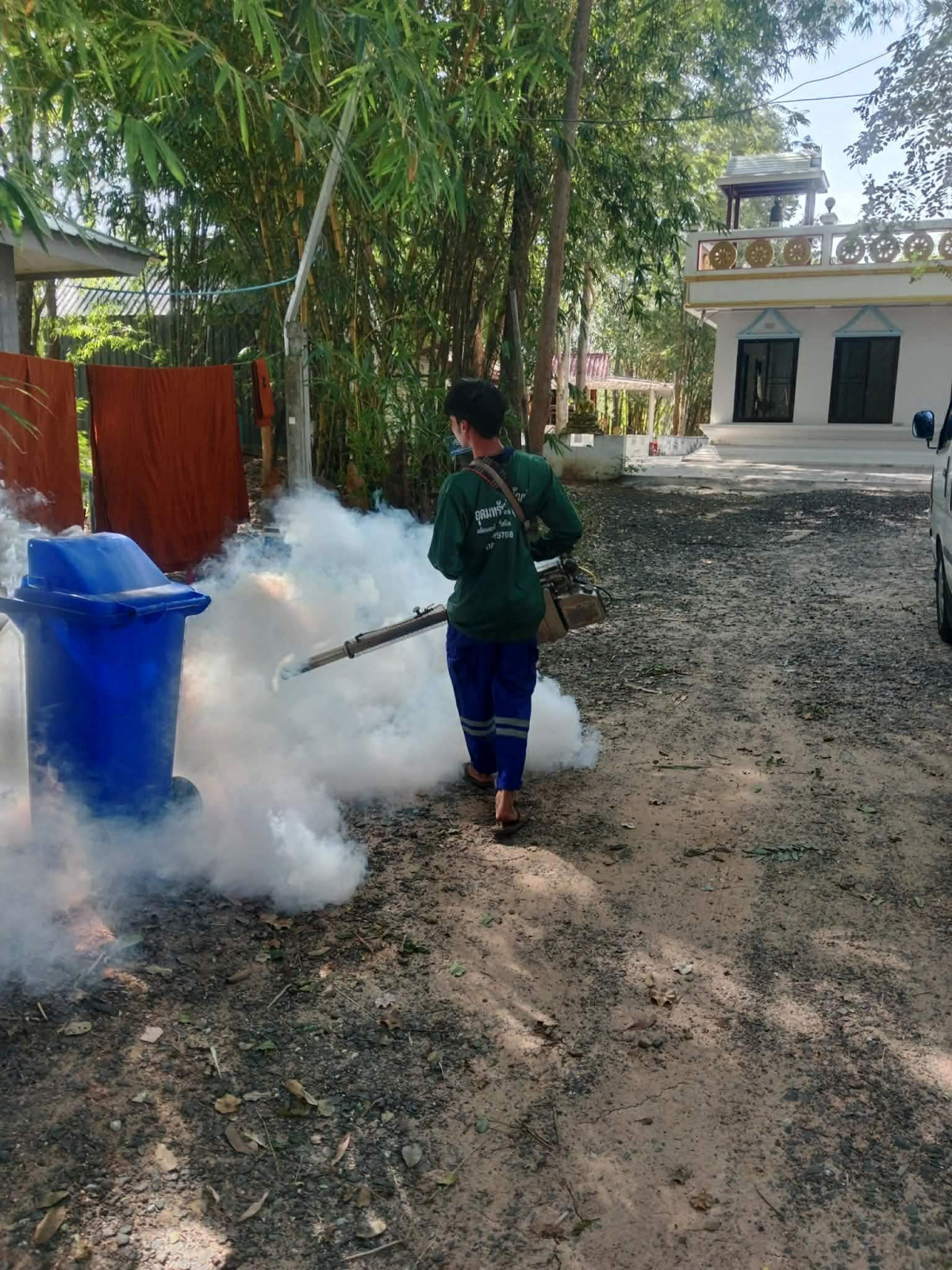 กิจกรรมฉีดพ่นหมอกควันกำจัดลูกน้ำยุงลาย ภายในวัดโนนค่าง ต.อุดมทรัพย์ อ.วังน้ำเขียว จ.นครราชสีมา
