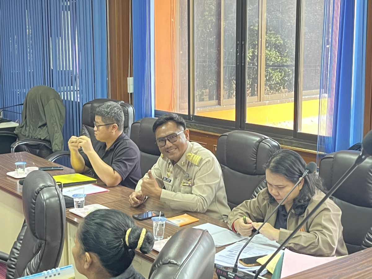 ประชุมชี้แจงผลอุธรณ์กลิ่นมูลสุกร บ้านโนนสง่า ม.13