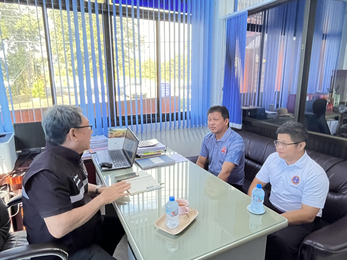 ผู้ตรวจการเลือกตั้งประจำจังหวัดนครราชสีมา ออกตรวจเยี่ยมหน่วยเลือกตั้งองค์การบริหารส่วนตำบลอุดมทรัพย์